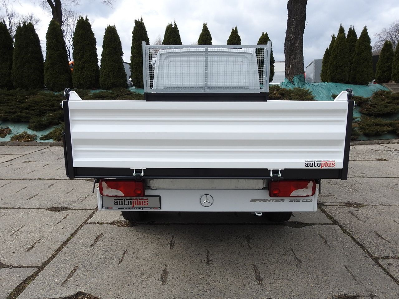 Tipper van MERCEDES SPRINTER 316 THREE-WAY TIPPER CRUISE CONTROL AUTOMATIC TRANSMISSION AIR CONDITIONING 160HP: picture 11 Tipper van MERCEDES SPRINTER 316 THREE-WAY TIPPER CRUISE CONTROL AUTOMATIC TRANSMISSION AIR CONDITIONING 160HP: picture 11