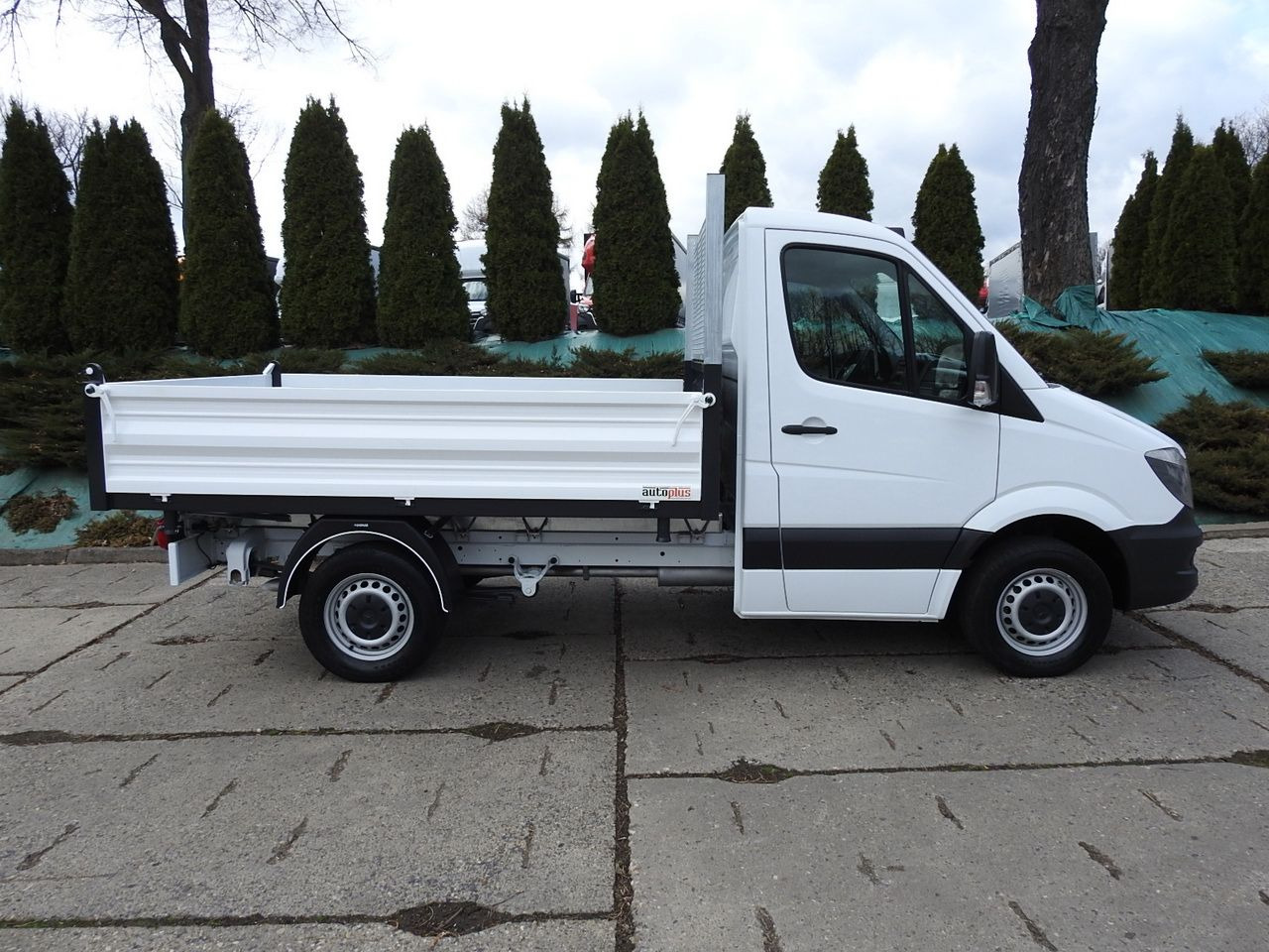Tipper van MERCEDES SPRINTER 316 THREE-WAY TIPPER CRUISE CONTROL AUTOMATIC TRANSMISSION AIR CONDITIONING 160HP: picture 7 Tipper van MERCEDES SPRINTER 316 THREE-WAY TIPPER CRUISE CONTROL AUTOMATIC TRANSMISSION AIR CONDITIONING 160HP: picture 7