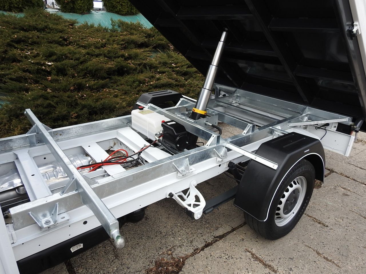 Tipper van MERCEDES SPRINTER 316 THREE-WAY TIPPER CRUISE CONTROL AUTOMATIC TRANSMISSION AIR CONDITIONING 160HP: picture 18 Tipper van MERCEDES SPRINTER 316 THREE-WAY TIPPER CRUISE CONTROL AUTOMATIC TRANSMISSION AIR CONDITIONING 160HP: picture 18