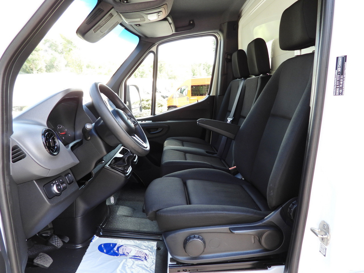 Closed box van MERCEDES SPRINTER 514 BOX LIFT 8 PALLETS CRUISE CONTROL TWIN WHEELS AIR CONDITIONING  140HP: picture 23
