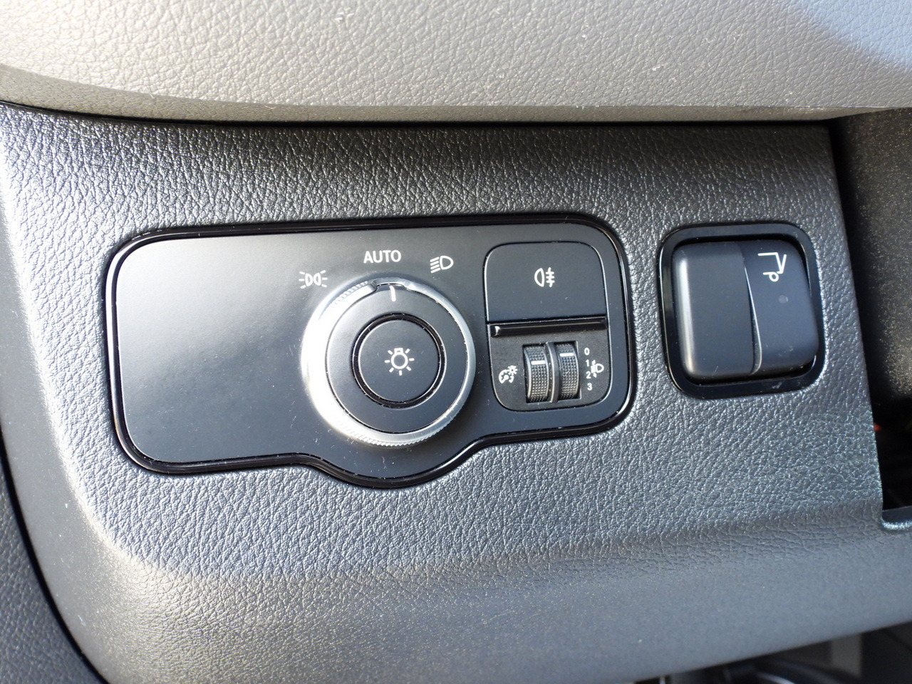 Closed box van MERCEDES SPRINTER 514 BOX LIFT 8 PALLETS CRUISE CONTROL TWIN WHEELS AIR CONDITIONING  140HP: picture 25