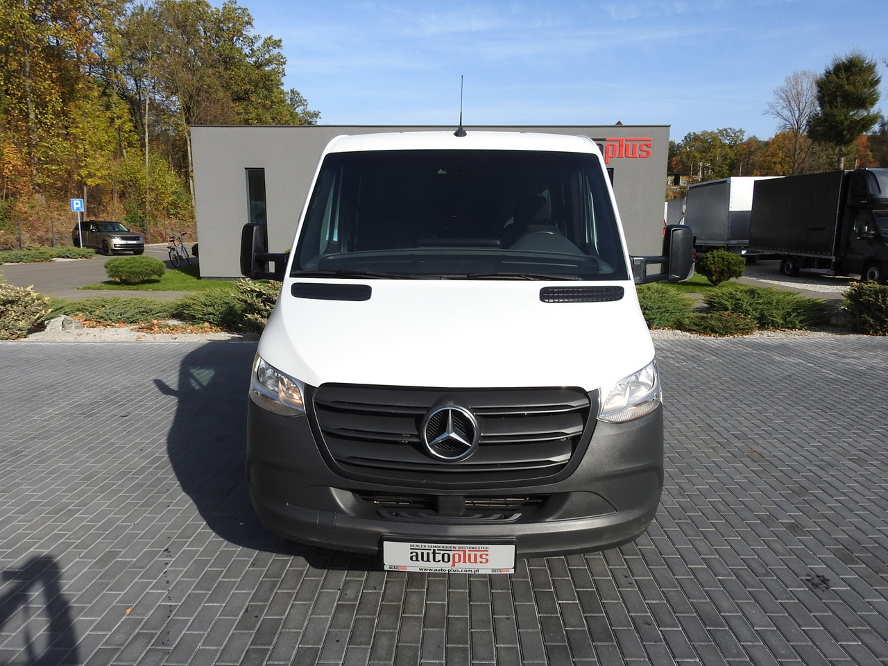 MERCEDES SPRINTER 516 STAKE BODY DOUBLE CABIN DOKA 6 SEATS CRUISE CONTROL AIR CONDITIONING TWIN WHEELS 160HP - Crew cab van: picture 5 MERCEDES SPRINTER 516 STAKE BODY DOUBLE CABIN DOKA 6 SEATS CRUISE CONTROL AIR CONDITIONING TWIN WHEELS 160HP - Crew cab van: picture 5