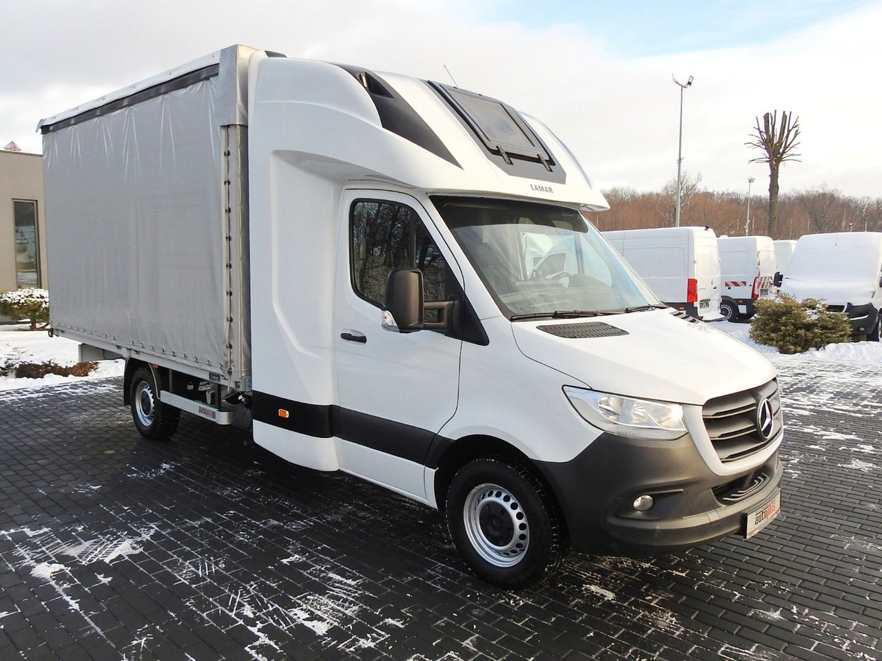 Mercedes-Benz SPRINTER 316 PRITSCHE PLANE 8 PALETTEN WEBASTO - Curtain side van, Crew cab van: picture 4 Mercedes-Benz SPRINTER 316 PRITSCHE PLANE 8 PALETTEN WEBASTO - Curtain side van, Crew cab van: picture 4