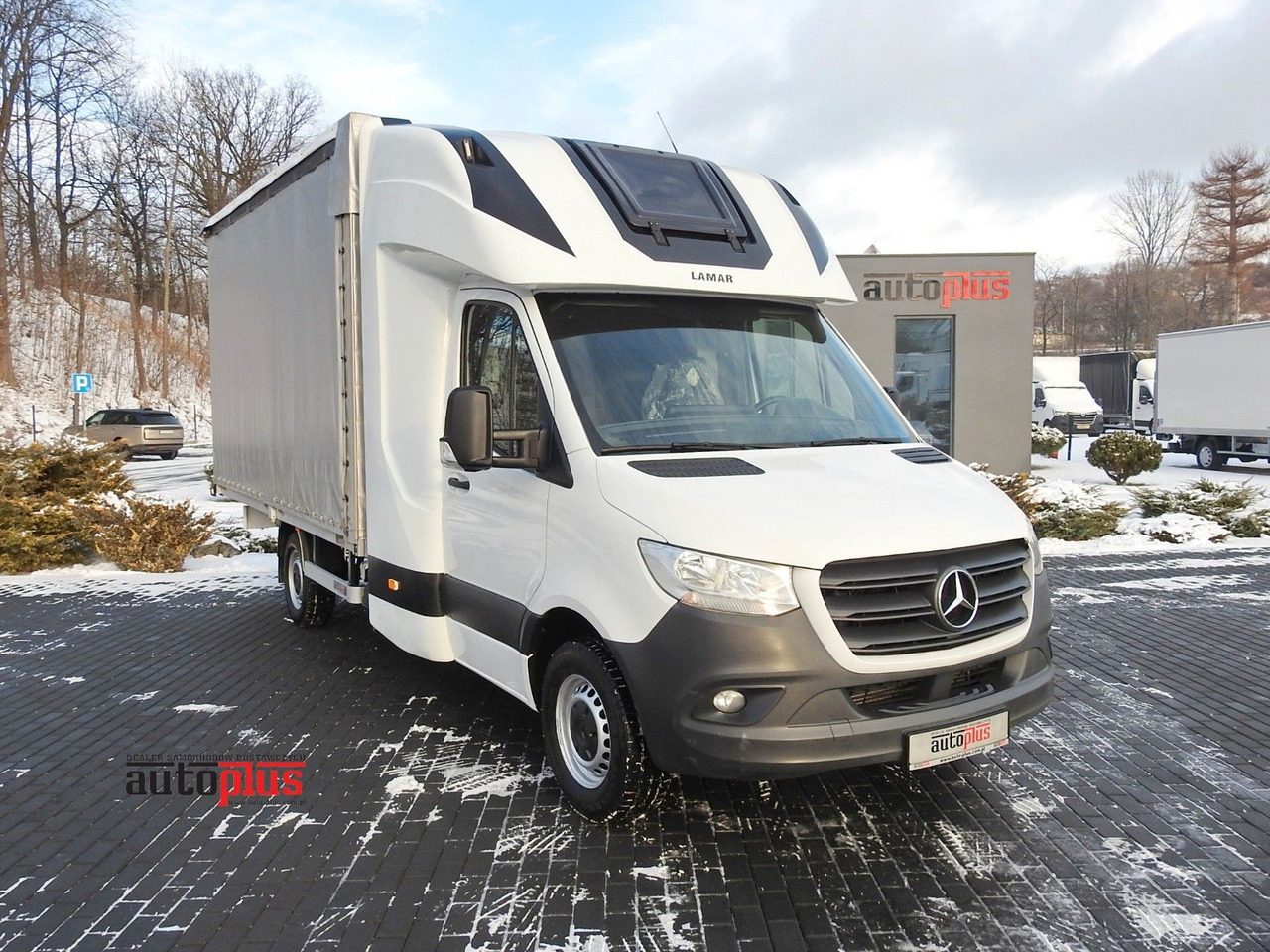 Mercedes-Benz SPRINTER 316 PRITSCHE PLANE 8 PALETTEN WEBASTO - Curtain side van, Crew cab van: picture 1 Mercedes-Benz SPRINTER 316 PRITSCHE PLANE 8 PALETTEN WEBASTO - Curtain side van, Crew cab van: picture 1