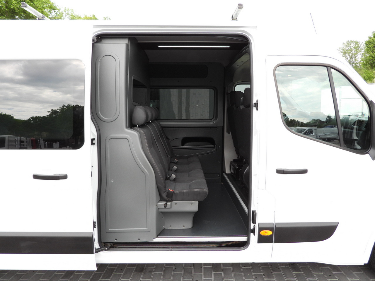 Panel van OPEL MOVANO  BOX DELIVERY VAN 7 SEATS CRUISE CONTROL LED LIGHTS AIR CONDITIONING  135HP: picture 21 Panel van OPEL MOVANO  BOX DELIVERY VAN 7 SEATS CRUISE CONTROL LED LIGHTS AIR CONDITIONING  135HP: picture 21