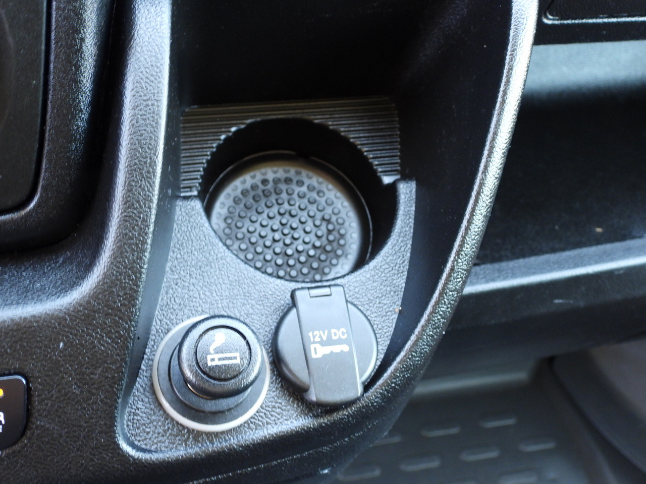 Closed box van PEUGEOT BOXER BOX LIFT 8 PALLETS CRUISE CONTROL AIR CONDITIONING 130HP: picture 35 Closed box van PEUGEOT BOXER BOX LIFT 8 PALLETS CRUISE CONTROL AIR CONDITIONING 130HP: picture 35