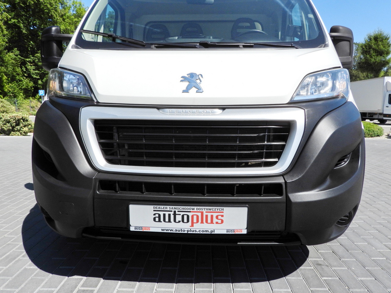 Closed box van PEUGEOT BOXER BOX LIFT 8 PALLETS CRUISE CONTROL AIR CONDITIONING 130HP: picture 14 Closed box van PEUGEOT BOXER BOX LIFT 8 PALLETS CRUISE CONTROL AIR CONDITIONING 130HP: picture 14