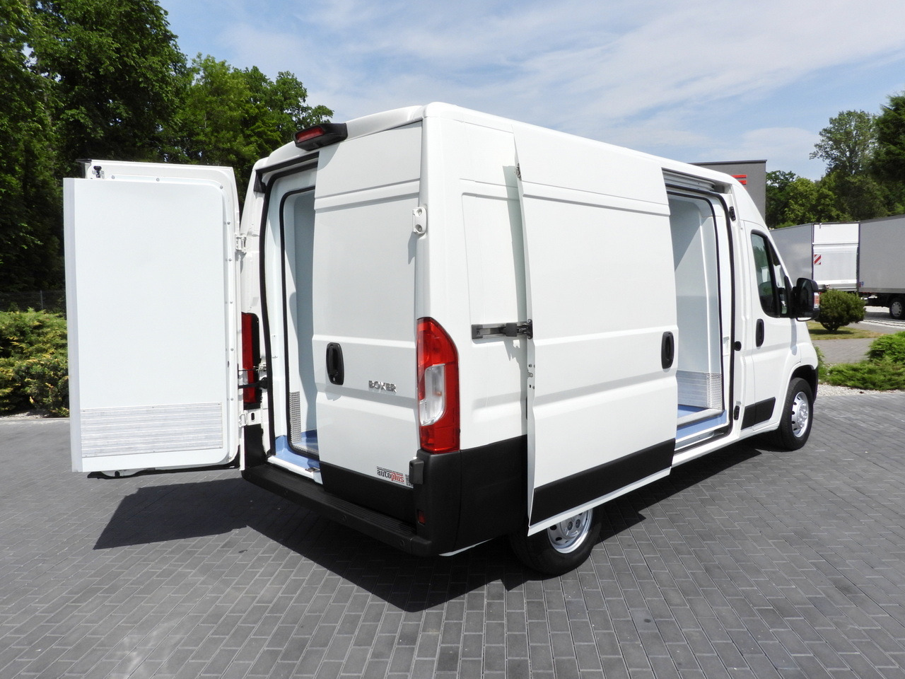 PEUGEOT BOXER REFRIGERATOR VAN -10*C CRUISE CONTROL AIR CONDITIONING 130HP - Refrigerated delivery van: picture 3 PEUGEOT BOXER REFRIGERATOR VAN -10*C CRUISE CONTROL AIR CONDITIONING 130HP - Refrigerated delivery van: picture 3