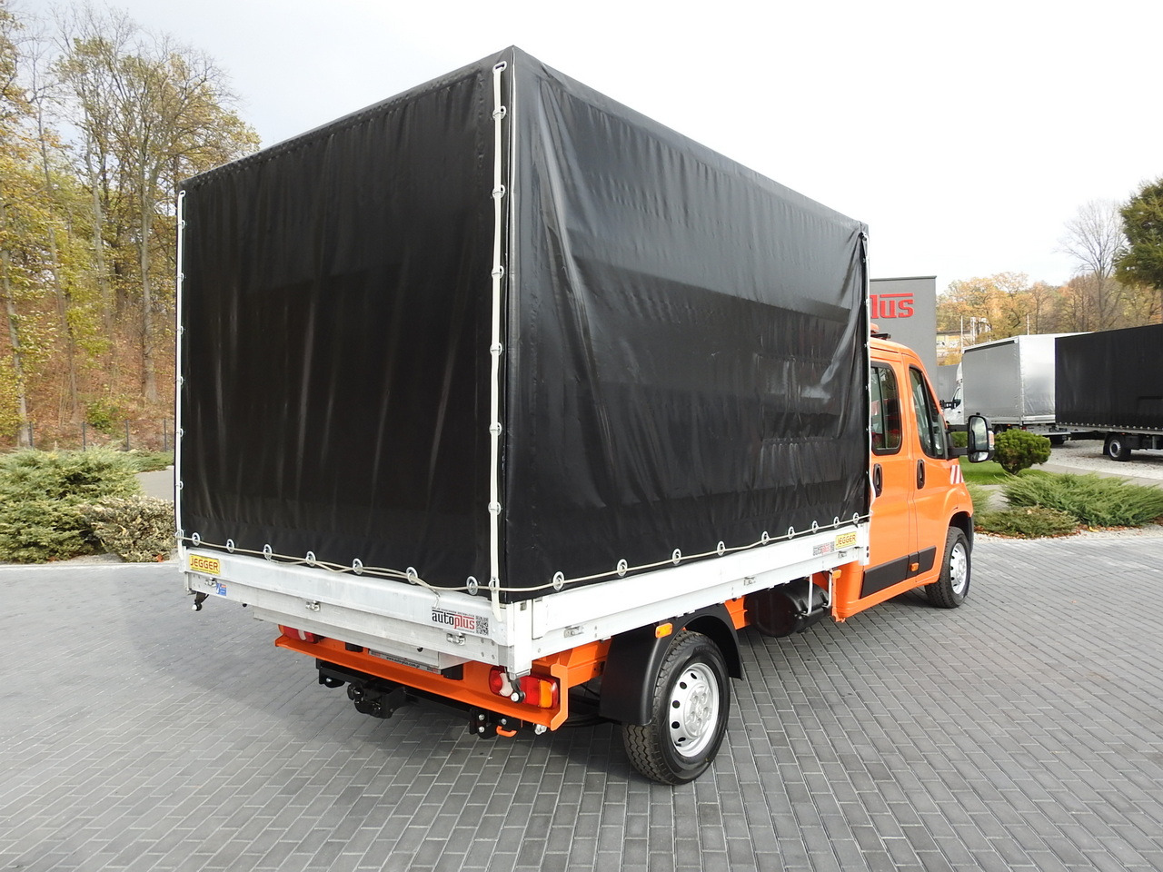 PEUGEOT BOXER STAKE BODY TARPAULIN DOUBLE CABIN DOKA 7 SEATS AIR CONDITIONING PNEUMATICS 140HP - Open body delivery van: picture 3 PEUGEOT BOXER STAKE BODY TARPAULIN DOUBLE CABIN DOKA 7 SEATS AIR CONDITIONING PNEUMATICS 140HP - Open body delivery van: picture 3
