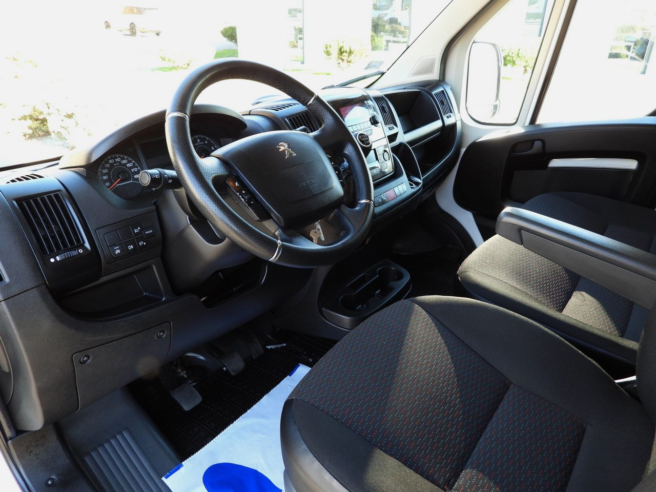 PEUGEOT BOXER TARPAULIN 10 PALLETS WEBASTO LED LIGHTS PNEUMATICS AIR CONDITIONING 165HP - Curtain side van: picture 2 PEUGEOT BOXER TARPAULIN 10 PALLETS WEBASTO LED LIGHTS PNEUMATICS AIR CONDITIONING 165HP - Curtain side van: picture 2