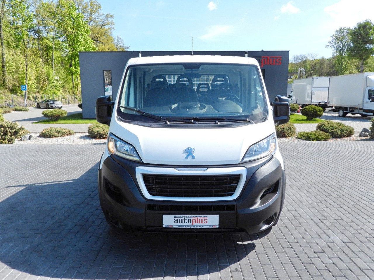 Peugeot BOXER KIPPER DOPPELKABINE DOKA 7 SITZE TEMPOMAT - Tipper van, Crew cab van: picture 5 Peugeot BOXER KIPPER DOPPELKABINE DOKA 7 SITZE TEMPOMAT - Tipper van, Crew cab van: picture 5