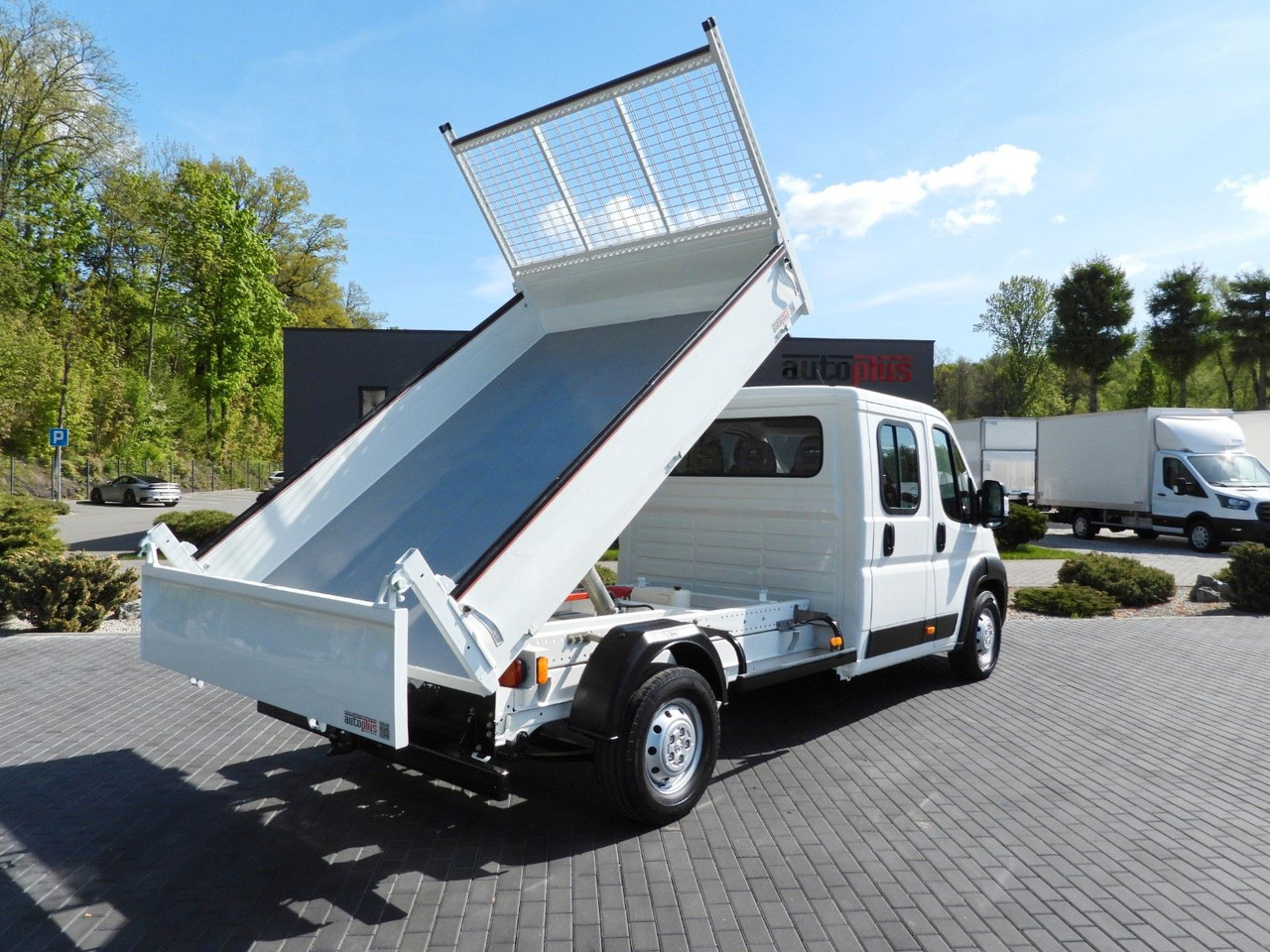 Peugeot BOXER KIPPER DOPPELKABINE DOKA 7 SITZE TEMPOMAT - Tipper van, Crew cab van: picture 3 Peugeot BOXER KIPPER DOPPELKABINE DOKA 7 SITZE TEMPOMAT - Tipper van, Crew cab van: picture 3