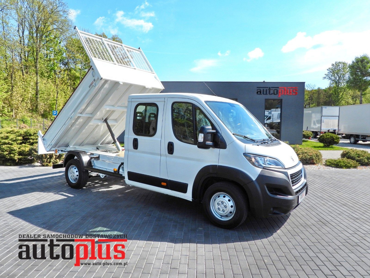 Peugeot BOXER KIPPER DOPPELKABINE DOKA 7 SITZE TEMPOMAT - Tipper van, Crew cab van: picture 1 Peugeot BOXER KIPPER DOPPELKABINE DOKA 7 SITZE TEMPOMAT - Tipper van, Crew cab van: picture 1
