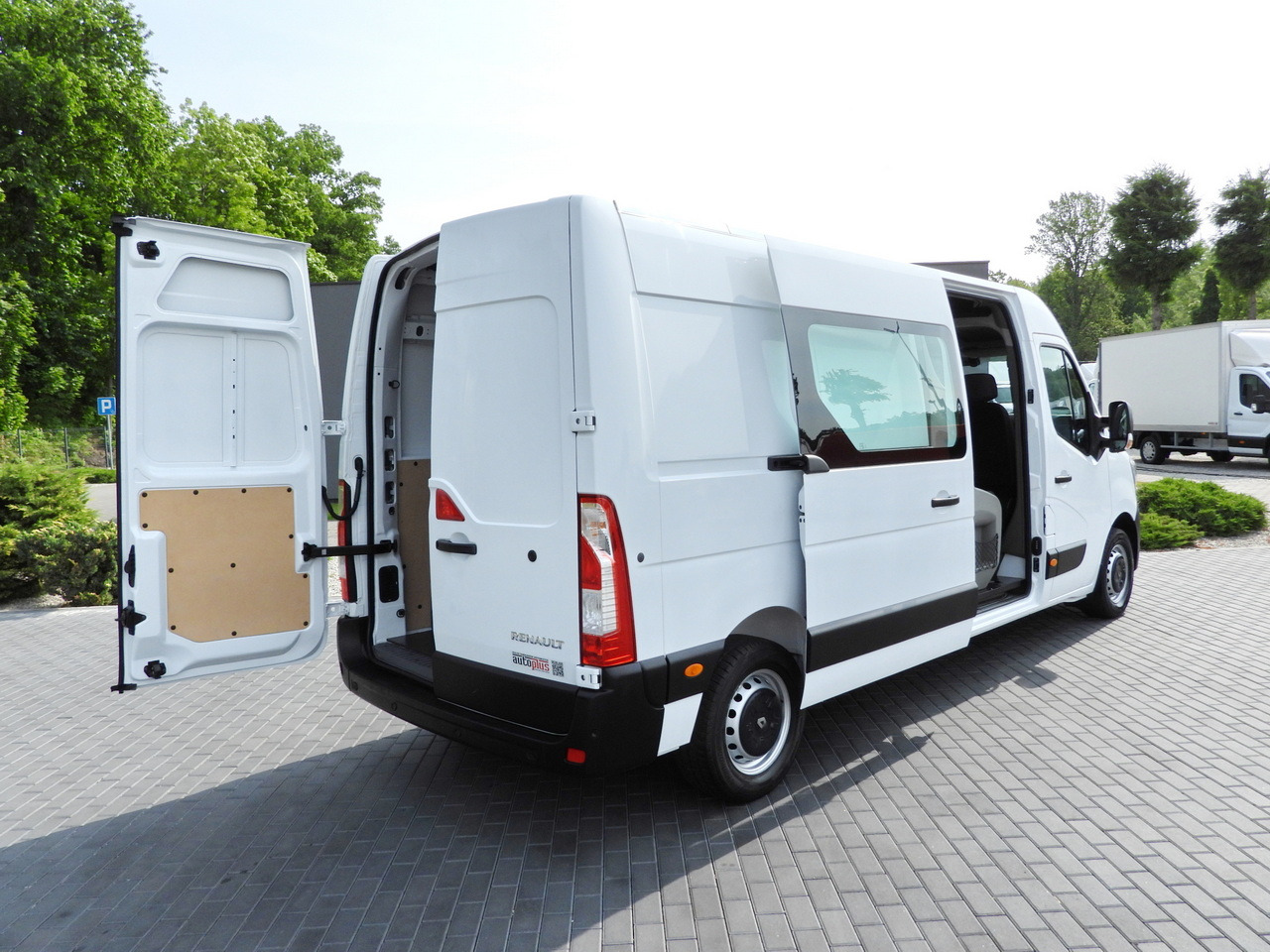 RENAULT MASTER BOX DELIVERY VAN 7 SEATS CRUISE CONTROL NAVIGATION LED LIGHTS AIR CONDITIONING 140HP - Panel van: picture 3 RENAULT MASTER BOX DELIVERY VAN 7 SEATS CRUISE CONTROL NAVIGATION LED LIGHTS AIR CONDITIONING 140HP - Panel van: picture 3