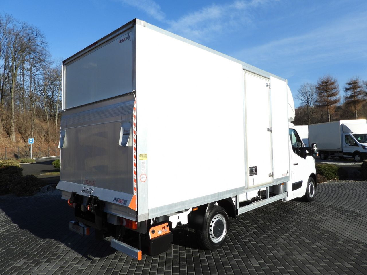 RENAULT MASTER BOX LIFT 8 PALLETS CRUISE CONTROL LED LIGHTS AIR CONDITIONING 145HP - Closed box van: picture 3 RENAULT MASTER BOX LIFT 8 PALLETS CRUISE CONTROL LED LIGHTS AIR CONDITIONING 145HP - Closed box van: picture 3