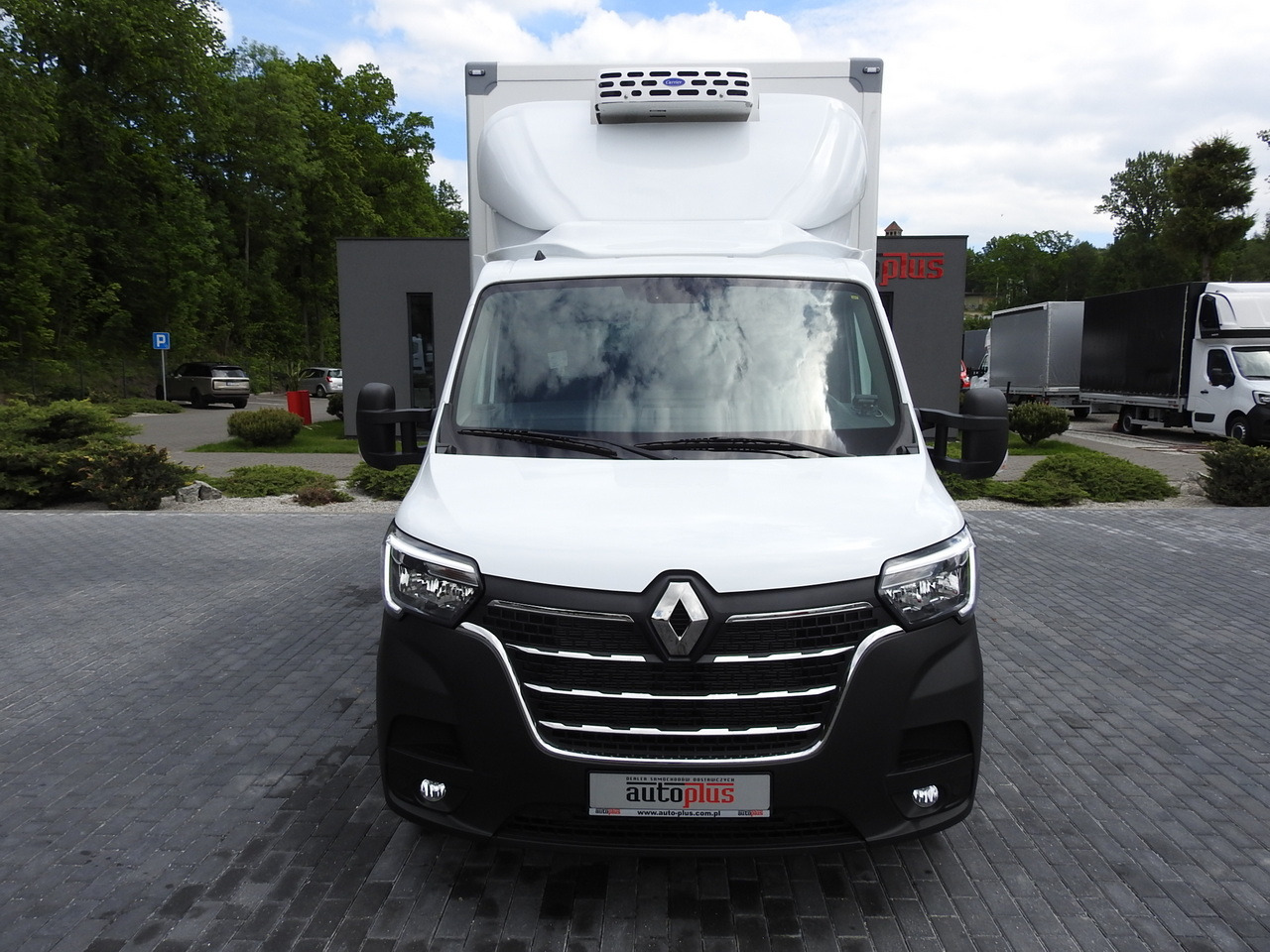 RENAULT MASTER NEW REGRIGERATOR BOX -10*C 8 PALLETS CRUISE CONTROL AIR CONDITIONING LED LIGHTS GUARANTEE 165HP - Refrigerated delivery van: picture 5 RENAULT MASTER NEW REGRIGERATOR BOX -10*C 8 PALLETS CRUISE CONTROL AIR CONDITIONING LED LIGHTS GUARANTEE 165HP - Refrigerated delivery van: picture 5