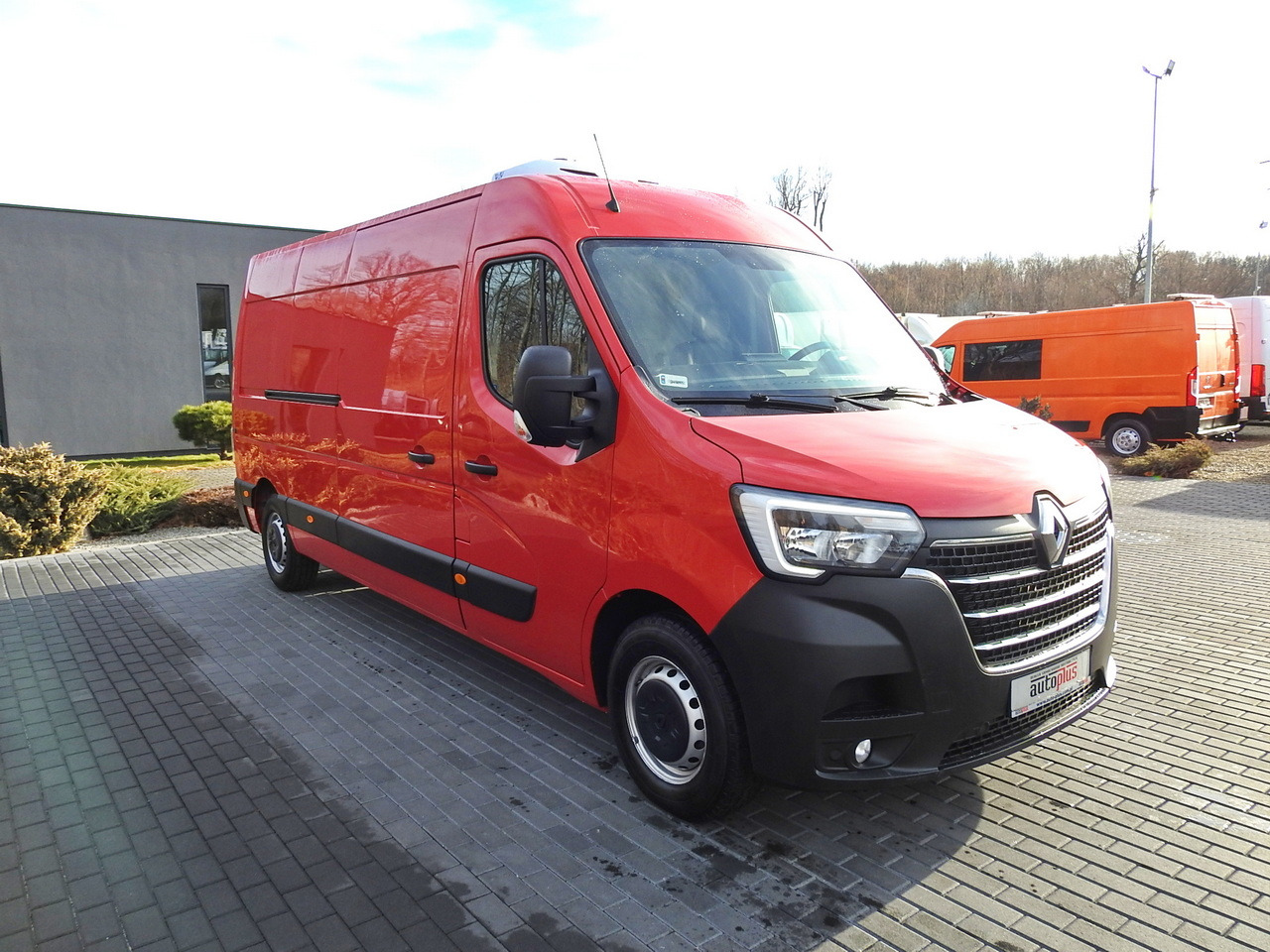 RENAULT MASTER REFRIGERATOR VAN 1*C CRUISE CONTROL AIR CONDITIONING LED LIGHTS 135HP - Refrigerated delivery van: picture 4 RENAULT MASTER REFRIGERATOR VAN 1*C CRUISE CONTROL AIR CONDITIONING LED LIGHTS 135HP - Refrigerated delivery van: picture 4
