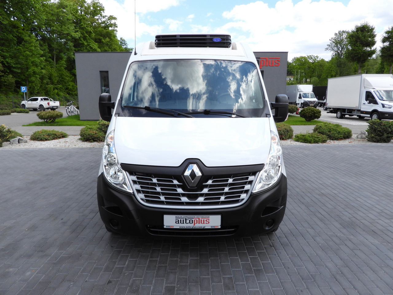 RENAULT MASTER REFRIGERATOR VAN -20*C POWER SUPPLY 230V CRUISE CONTROL AIR CONDITIONING 145HP - Refrigerated delivery van: picture 5 RENAULT MASTER REFRIGERATOR VAN -20*C POWER SUPPLY 230V CRUISE CONTROL AIR CONDITIONING 145HP - Refrigerated delivery van: picture 5