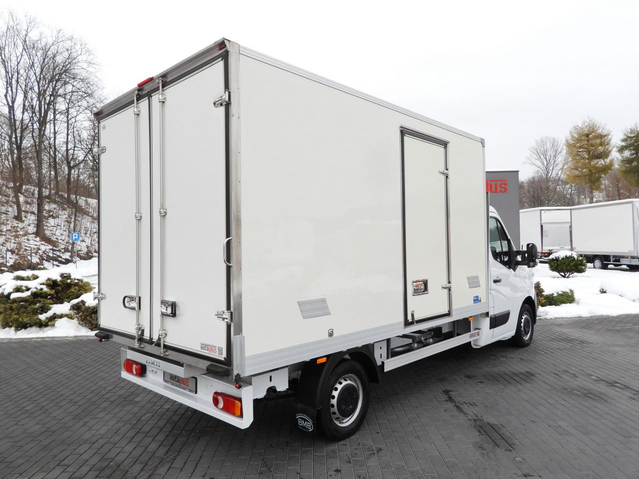RENAULT MASTER REGRIGERATOR BOX 0*C LED LIGHTS AIR CONDITIONING 165HP - Refrigerated delivery van: picture 3 RENAULT MASTER REGRIGERATOR BOX 0*C LED LIGHTS AIR CONDITIONING 165HP - Refrigerated delivery van: picture 3