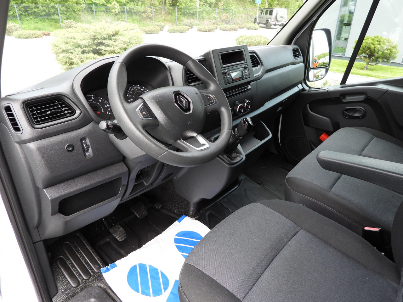 RENAULT MASTER REGRIGERATOR BOX -10*C CRUISE CONTROL LED LIGHTS TWIN WHEELS AIR CONDITIONING 145HP - Refrigerated delivery van: picture 2 RENAULT MASTER REGRIGERATOR BOX -10*C CRUISE CONTROL LED LIGHTS TWIN WHEELS AIR CONDITIONING 145HP - Refrigerated delivery van: picture 2