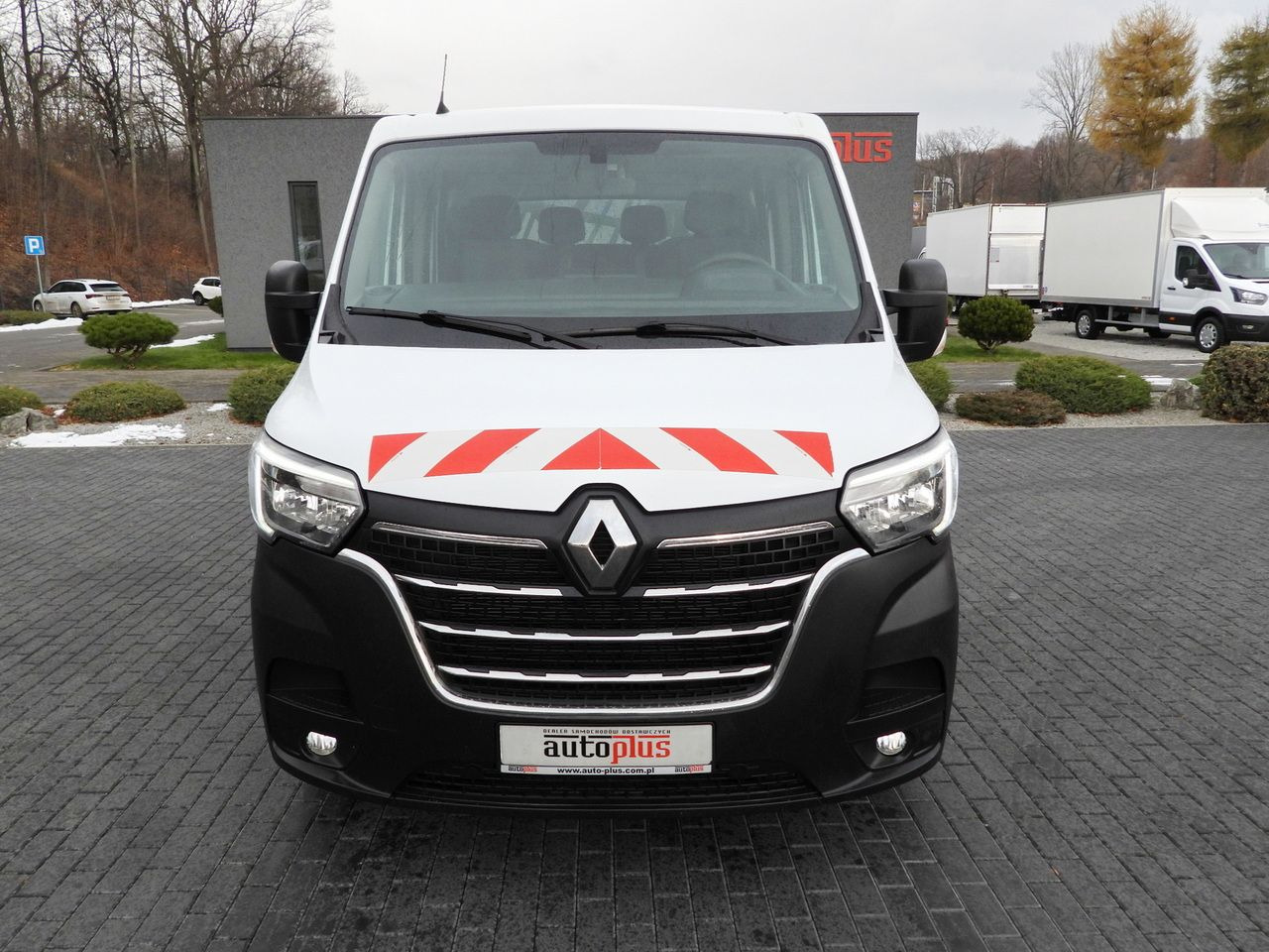 RENAULT MASTER STAKE BODY DOUBLE CABIN DOKA 6 SEATS CRUISE CONTROL NAVIGATION LED LIGHTS AIR CONDITIONING 150HP - Crew cab van: picture 5 RENAULT MASTER STAKE BODY DOUBLE CABIN DOKA 6 SEATS CRUISE CONTROL NAVIGATION LED LIGHTS AIR CONDITIONING 150HP - Crew cab van: picture 5