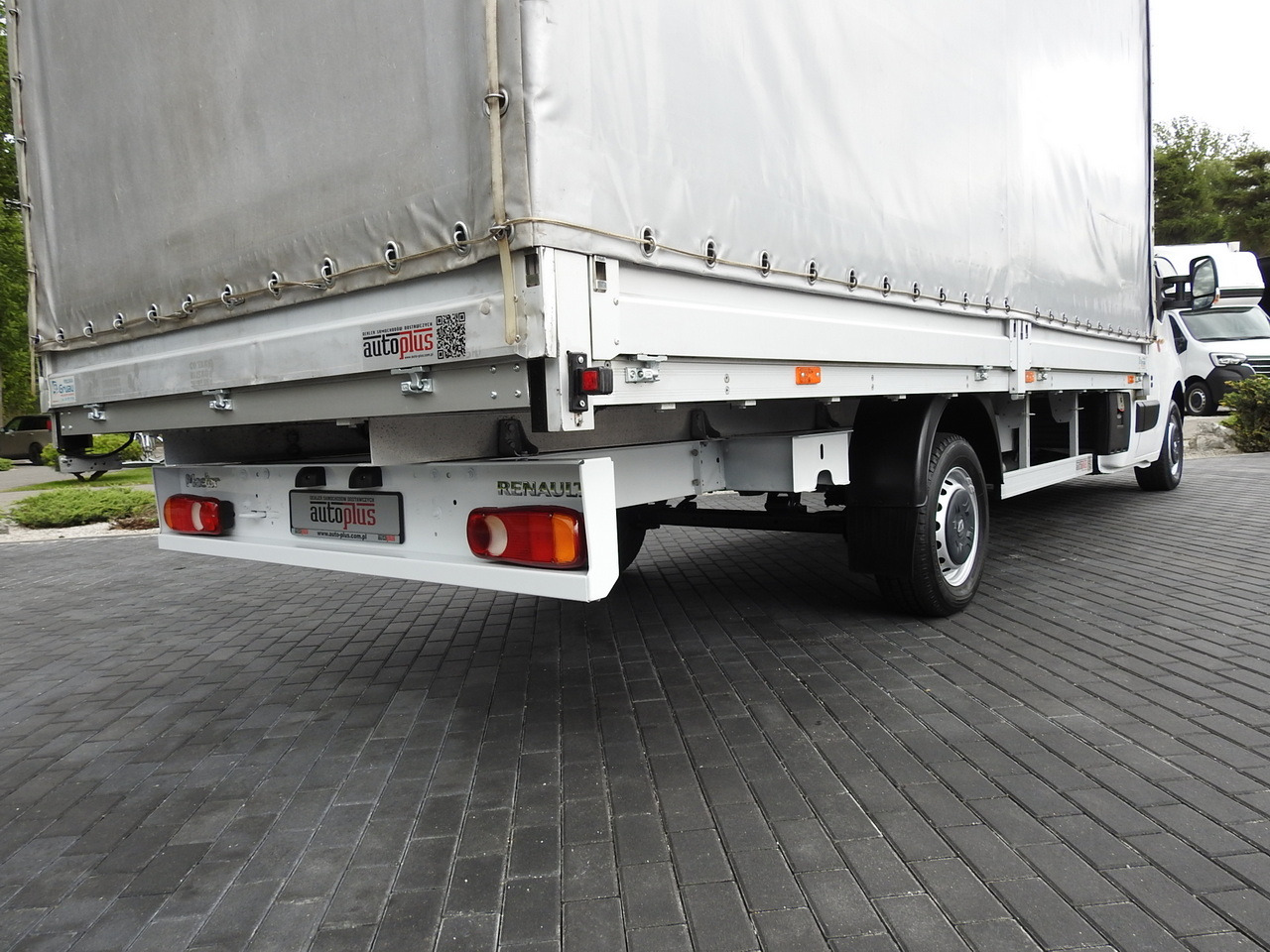 Curtain side van RENAULT MASTER TARPAULIN 10 PALLETS WEBASTO CRUISE CONTROL AIR CONDITIONING 170HP: picture 21 Curtain side van RENAULT MASTER TARPAULIN 10 PALLETS WEBASTO CRUISE CONTROL AIR CONDITIONING 170HP: picture 21