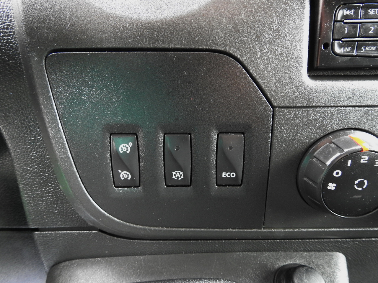 Curtain side van RENAULT MASTER TARPAULIN 10 PALLETS WEBASTO CRUISE CONTROL AIR CONDITIONING 170HP: picture 32 Curtain side van RENAULT MASTER TARPAULIN 10 PALLETS WEBASTO CRUISE CONTROL AIR CONDITIONING 170HP: picture 32