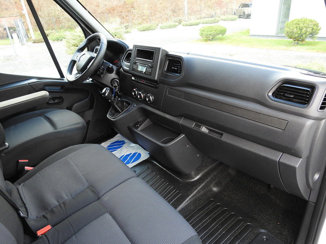 Leasing of RENAULT MASTER TARPAULIN 10 PALLETS WEBASTO CRUISE CONTROL AIR CONDITIONING LED LIGHTS PNEUMATICS  165HP RENAULT MASTER TARPAULIN 10 PALLETS WEBASTO CRUISE CONTROL AIR CONDITIONING LED LIGHTS PNEUMATICS  165HP: picture 40