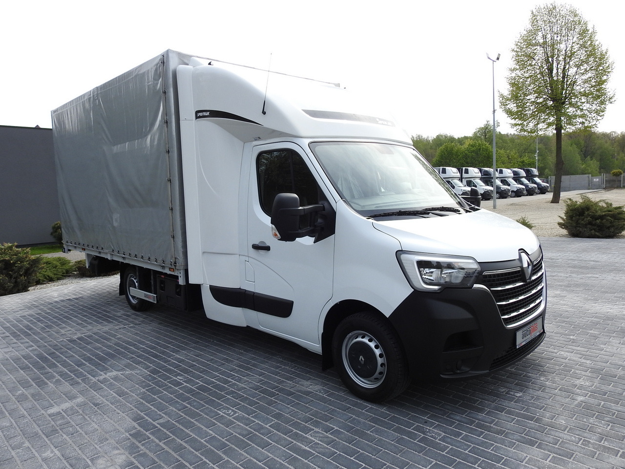 RENAULT MASTER TARPAULIN 10 PALLETS WEBASTO CRUISE CONTROL AIR CONDITIONING LED LIGHTS PNEUMATICS  165HP - Curtain side van: picture 4 RENAULT MASTER TARPAULIN 10 PALLETS WEBASTO CRUISE CONTROL AIR CONDITIONING LED LIGHTS PNEUMATICS  165HP - Curtain side van: picture 4