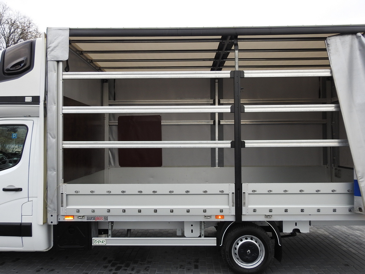 Leasing of RENAULT MASTER TARPAULIN 10 PALLETS WEBASTO CRUISE CONTROL AIR CONDITIONING LED LIGHTS PNEUMATICS  165HP RENAULT MASTER TARPAULIN 10 PALLETS WEBASTO CRUISE CONTROL AIR CONDITIONING LED LIGHTS PNEUMATICS  165HP: picture 25