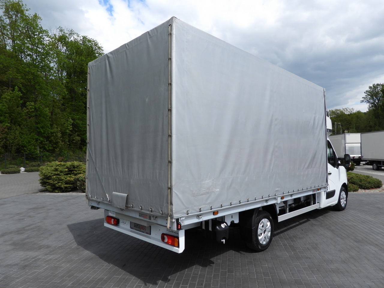 RENAULT MASTER TARPAULIN 10 PALLETS WEBASTO CRUISE CONTROL LED LIGHTS PNEUMATICS AIR CONDITIONING 165HP - Curtain side van: picture 3 RENAULT MASTER TARPAULIN 10 PALLETS WEBASTO CRUISE CONTROL LED LIGHTS PNEUMATICS AIR CONDITIONING 165HP - Curtain side van: picture 3