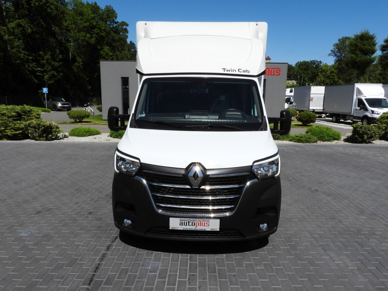 RENAULT MASTER  TARPAULIN 10 PALLETS WEBASTO CRUISE CONTROL LED LIGHTS PNEUMATICS AIR CONDITIONING  165HP - Curtain side van: picture 5 RENAULT MASTER  TARPAULIN 10 PALLETS WEBASTO CRUISE CONTROL LED LIGHTS PNEUMATICS AIR CONDITIONING  165HP - Curtain side van: picture 5