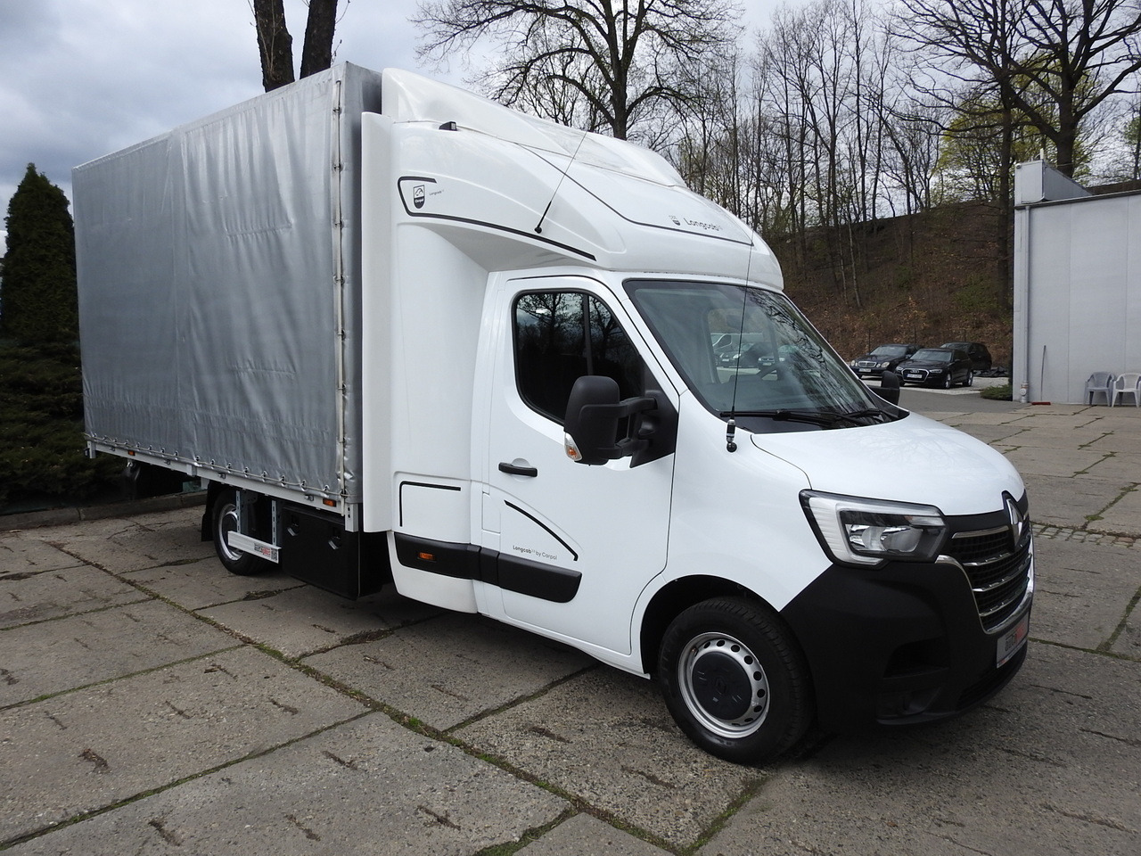 RENAULT MASTER TARPAULIN 10 PALLETS WEBASTO CRUISE CONTROL NAVIGATION AIR CONDITIONING LED LIGHTS PNEUMATICS  165HP - Curtain side van: picture 4 RENAULT MASTER TARPAULIN 10 PALLETS WEBASTO CRUISE CONTROL NAVIGATION AIR CONDITIONING LED LIGHTS PNEUMATICS  165HP - Curtain side van: picture 4