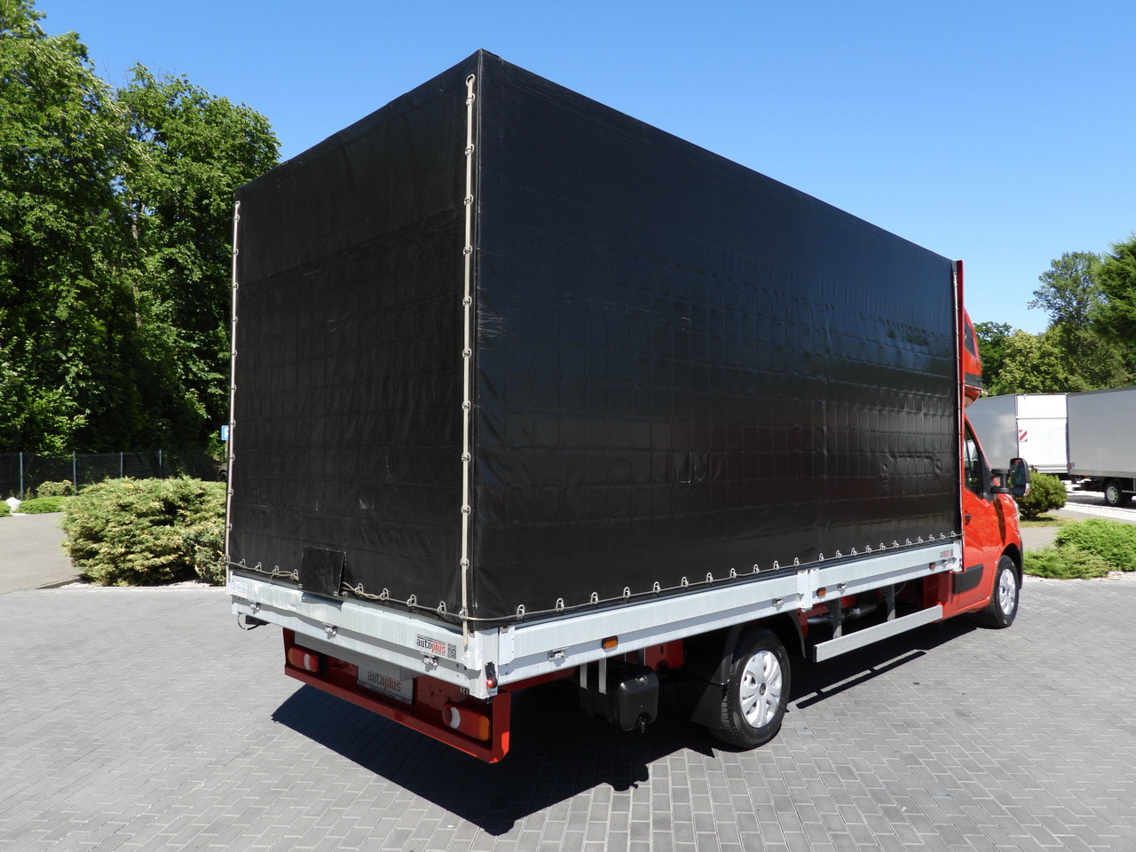RENAULT MASTER TARPAULIN WEBASTO CRUISE CONTROL LED LIGHTS PNEUMATICS AIR CONDITIONING 165HP - Curtain side van: picture 3 RENAULT MASTER TARPAULIN WEBASTO CRUISE CONTROL LED LIGHTS PNEUMATICS AIR CONDITIONING 165HP - Curtain side van: picture 3