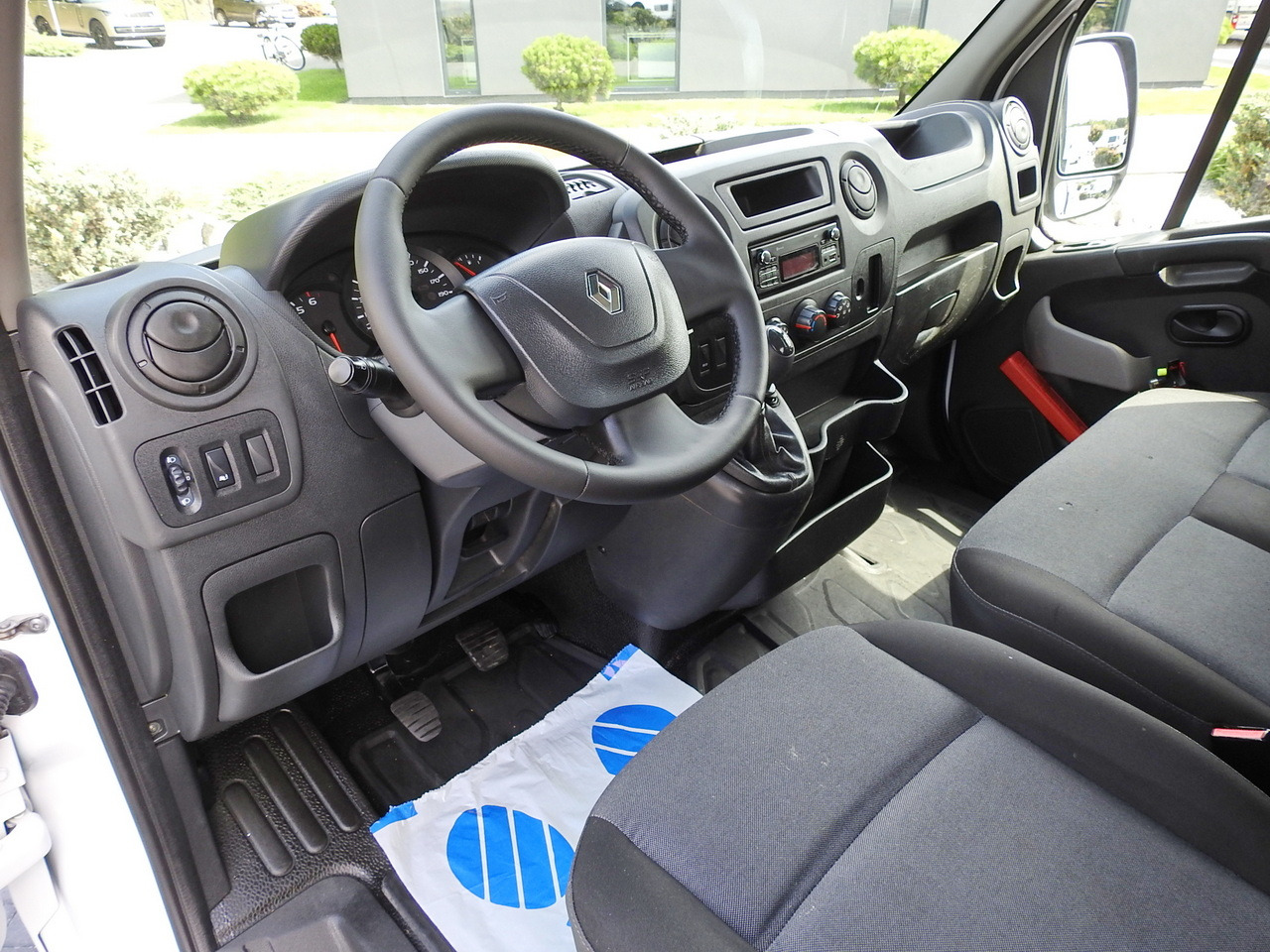 RENAULT MASTER TIPPER 130HP - Tipper van: picture 2 RENAULT MASTER TIPPER 130HP - Tipper van: picture 2