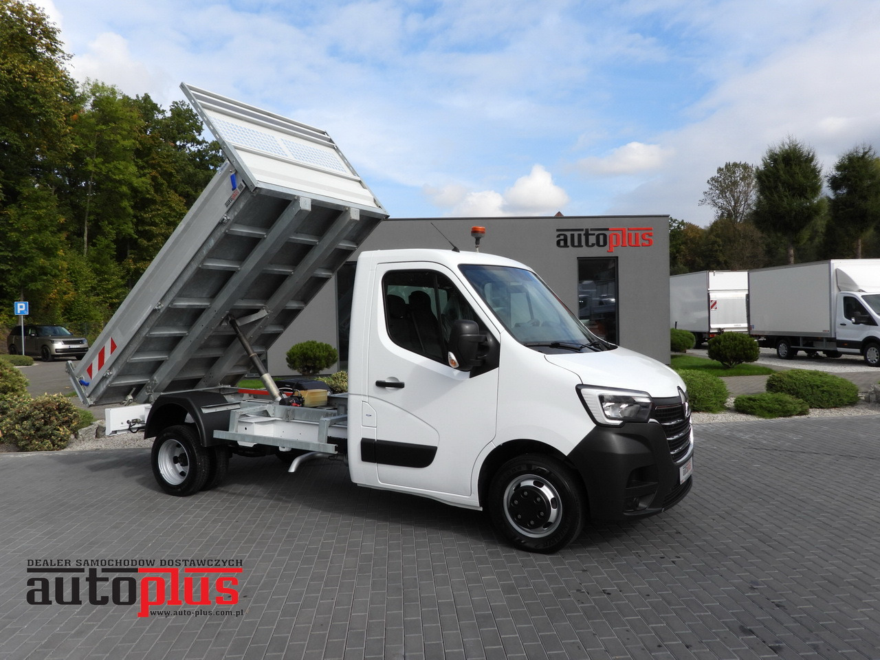 RENAULT MASTER TIPPER CRUISE CONTROL LED LIGHTS TWIN WHEELS AIR CONDITIONING 130HP - Tipper van: picture 1 RENAULT MASTER TIPPER CRUISE CONTROL LED LIGHTS TWIN WHEELS AIR CONDITIONING 130HP - Tipper van: picture 1