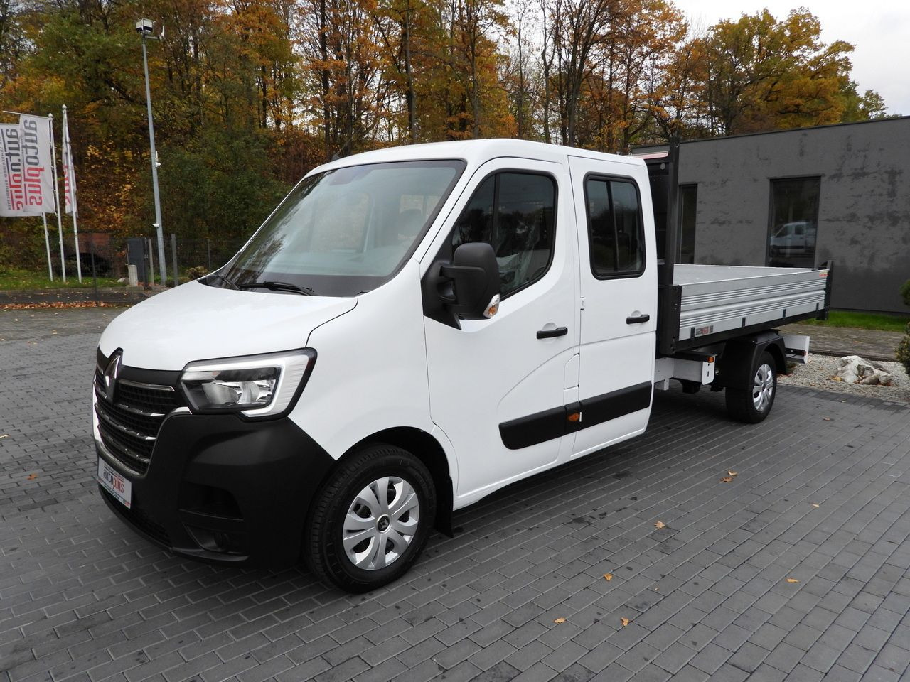 Tipper van RENAULT MASTER TIPPER DOUBLE CABIN DOKA 7 SEATS CRUISE CONTROL NAVIGATION LED LIGHTS AIR CONDITIONING 145HP: picture 6 Tipper van RENAULT MASTER TIPPER DOUBLE CABIN DOKA 7 SEATS CRUISE CONTROL NAVIGATION LED LIGHTS AIR CONDITIONING 145HP: picture 6