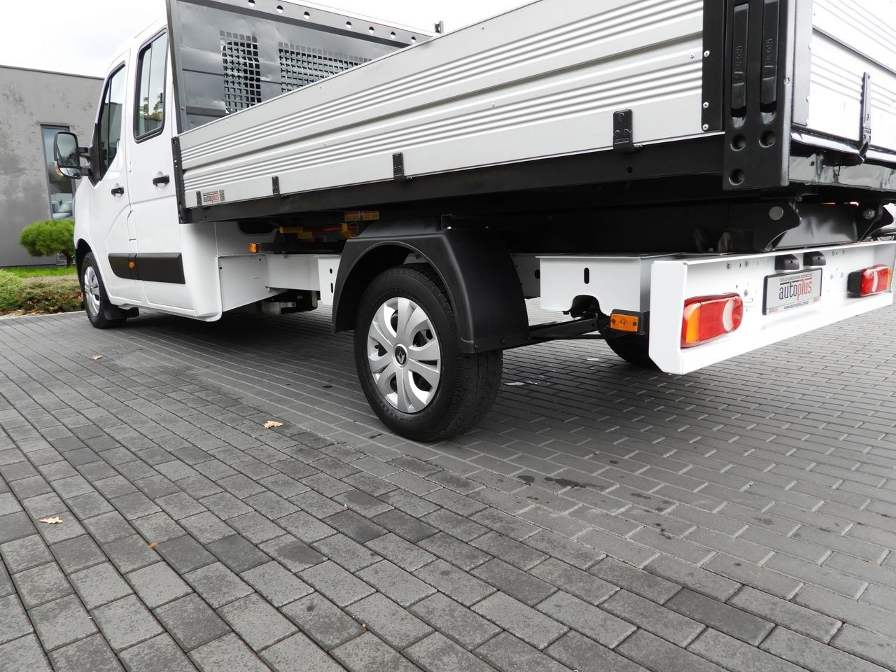 Tipper van RENAULT MASTER TIPPER DOUBLE CABIN DOKA 7 SEATS CRUISE CONTROL NAVIGATION LED LIGHTS AIR CONDITIONING 145HP: picture 15 Tipper van RENAULT MASTER TIPPER DOUBLE CABIN DOKA 7 SEATS CRUISE CONTROL NAVIGATION LED LIGHTS AIR CONDITIONING 145HP: picture 15