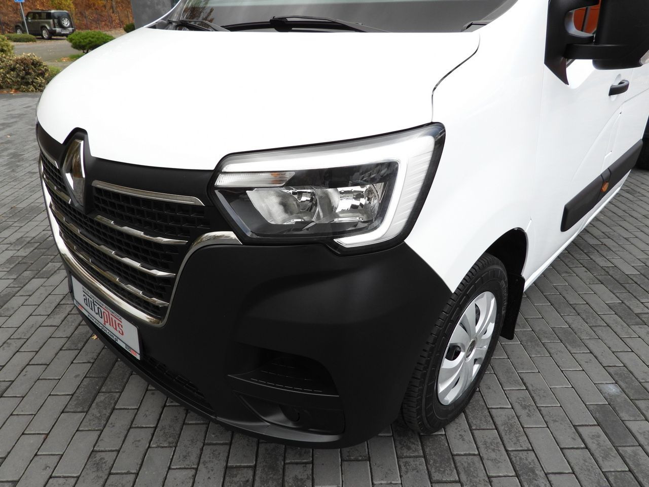 Tipper van RENAULT MASTER TIPPER DOUBLE CABIN DOKA 7 SEATS CRUISE CONTROL NAVIGATION LED LIGHTS AIR CONDITIONING 145HP: picture 18 Tipper van RENAULT MASTER TIPPER DOUBLE CABIN DOKA 7 SEATS CRUISE CONTROL NAVIGATION LED LIGHTS AIR CONDITIONING 145HP: picture 18