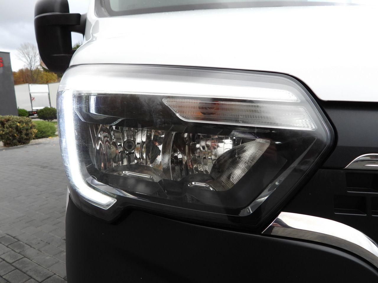 Tipper van RENAULT MASTER TIPPER DOUBLE CABIN DOKA 7 SEATS CRUISE CONTROL NAVIGATION LED LIGHTS AIR CONDITIONING 145HP: picture 19 Tipper van RENAULT MASTER TIPPER DOUBLE CABIN DOKA 7 SEATS CRUISE CONTROL NAVIGATION LED LIGHTS AIR CONDITIONING 145HP: picture 19