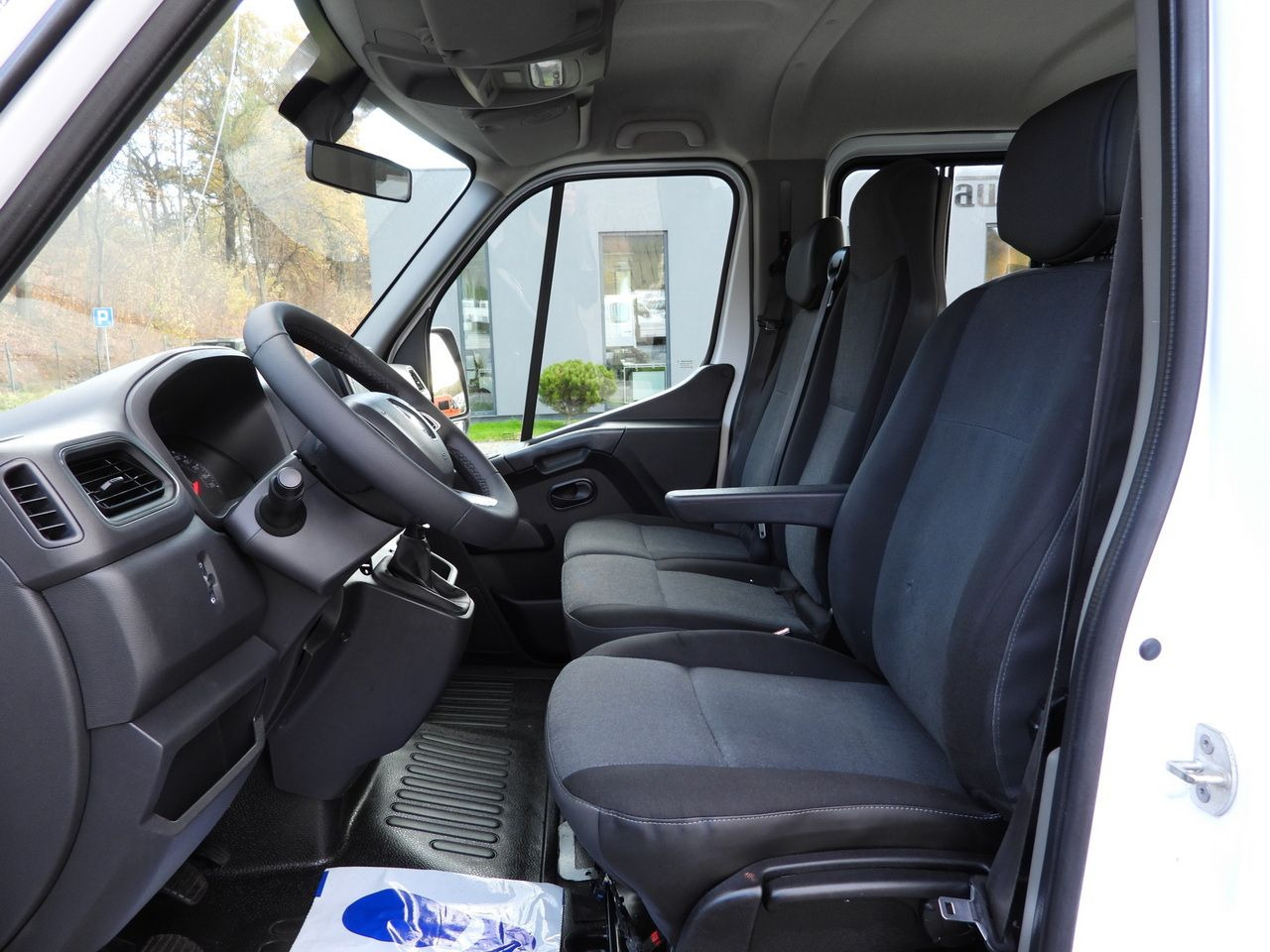 Tipper van RENAULT MASTER TIPPER DOUBLE CABIN DOKA 7 SEATS CRUISE CONTROL NAVIGATION LED LIGHTS AIR CONDITIONING 145HP: picture 25 Tipper van RENAULT MASTER TIPPER DOUBLE CABIN DOKA 7 SEATS CRUISE CONTROL NAVIGATION LED LIGHTS AIR CONDITIONING 145HP: picture 25