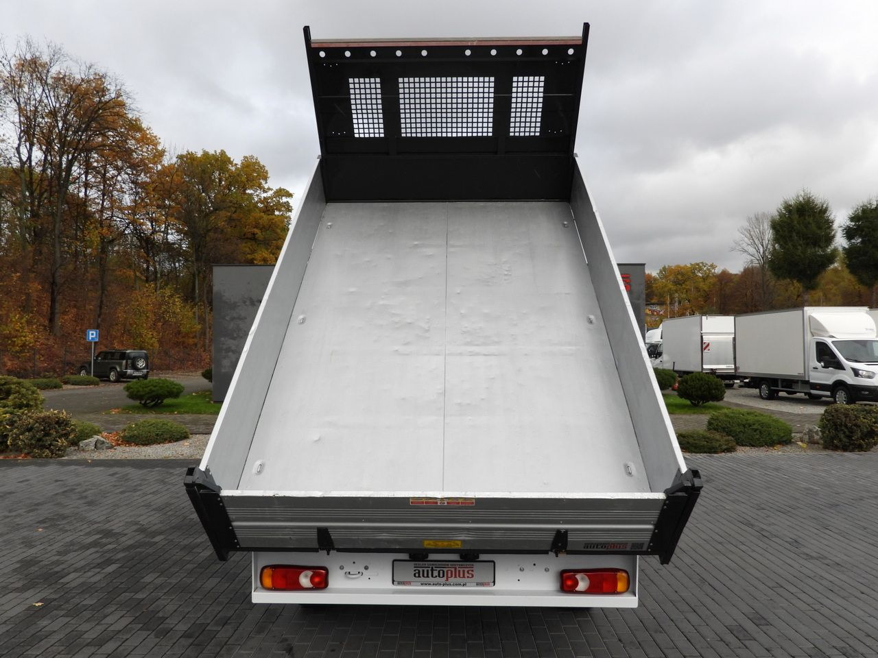 Tipper van RENAULT MASTER TIPPER DOUBLE CABIN DOKA 7 SEATS CRUISE CONTROL NAVIGATION LED LIGHTS AIR CONDITIONING 145HP: picture 11 Tipper van RENAULT MASTER TIPPER DOUBLE CABIN DOKA 7 SEATS CRUISE CONTROL NAVIGATION LED LIGHTS AIR CONDITIONING 145HP: picture 11