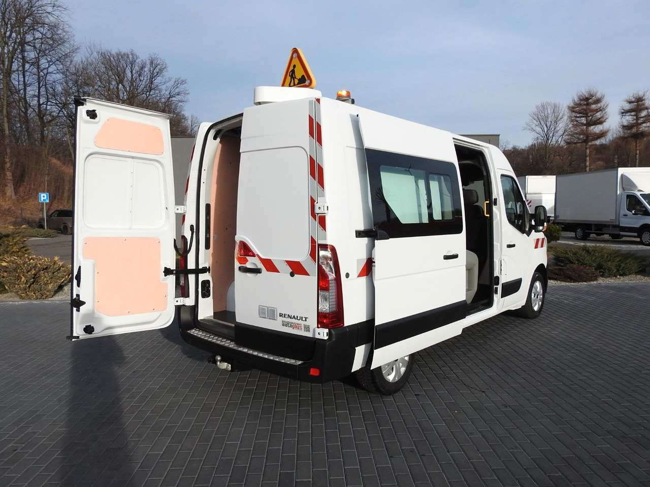 Renault MASTER KASTENWAGEN DOPPELKABINE 7 SITZE TEMPOMAT - Panel van, Crew cab van: picture 3 Renault MASTER KASTENWAGEN DOPPELKABINE 7 SITZE TEMPOMAT - Panel van, Crew cab van: picture 3