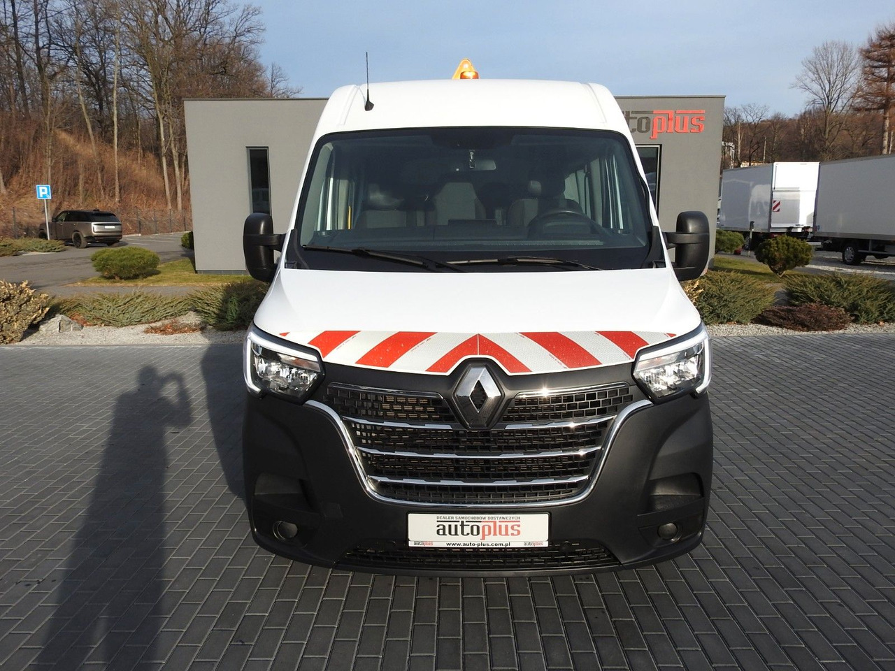 Renault MASTER KASTENWAGEN DOPPELKABINE 7 SITZE TEMPOMAT - Panel van, Crew cab van: picture 5 Renault MASTER KASTENWAGEN DOPPELKABINE 7 SITZE TEMPOMAT - Panel van, Crew cab van: picture 5