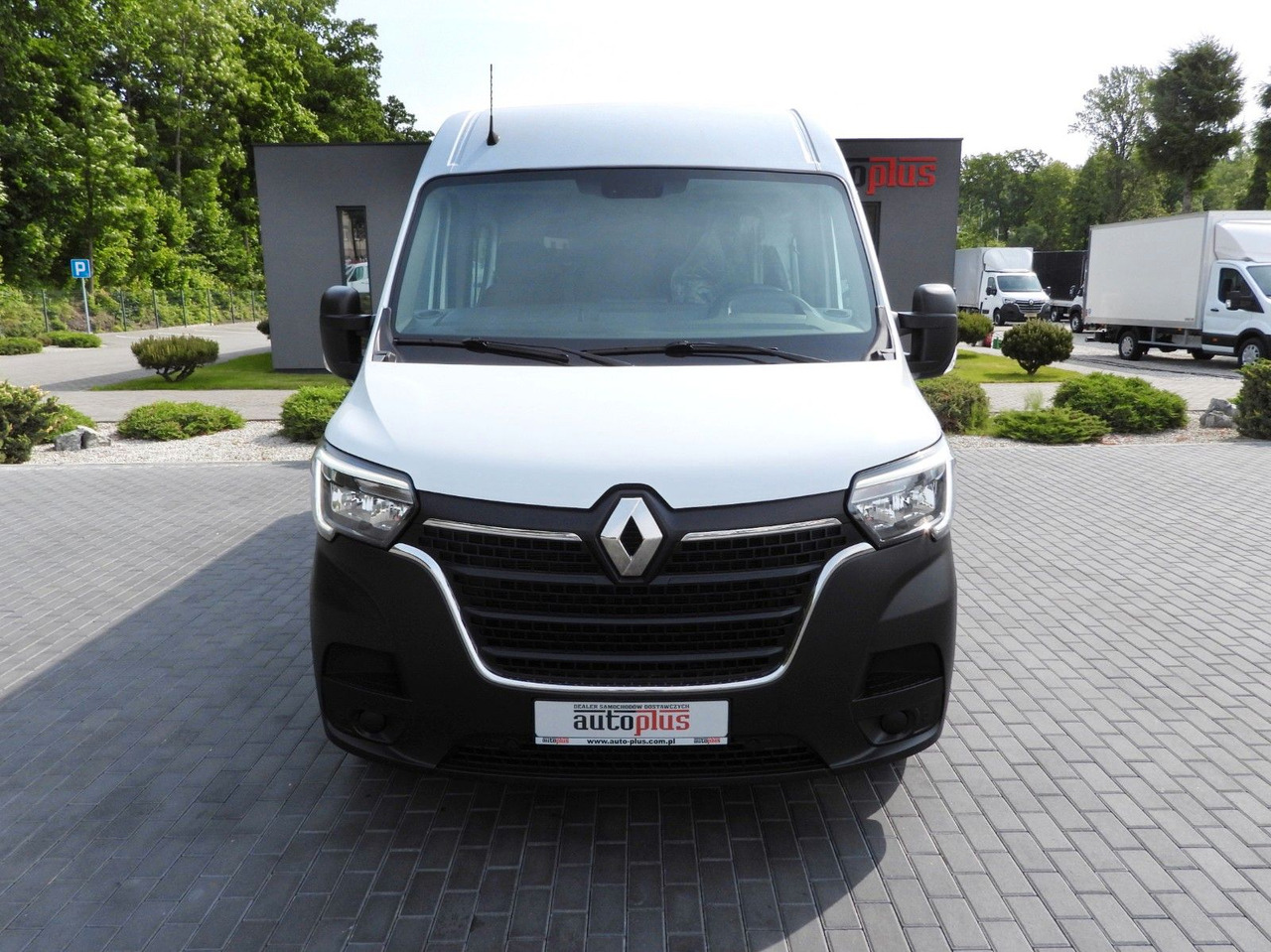 Renault MASTER KASTENWAGEN DOPPELKABINE 7 SITZE TEMPOMAT - Panel van, Crew cab van: picture 5 Renault MASTER KASTENWAGEN DOPPELKABINE 7 SITZE TEMPOMAT - Panel van, Crew cab van: picture 5