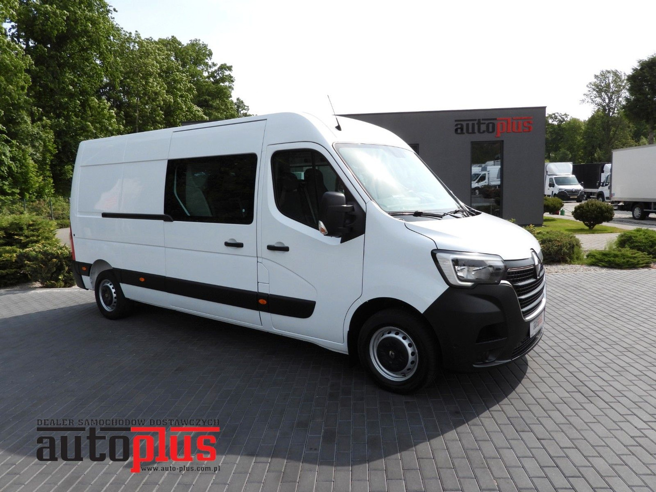 Renault MASTER KASTENWAGEN DOPPELKABINE 7 SITZE TEMPOMAT - Panel van, Crew cab van: picture 1 Renault MASTER KASTENWAGEN DOPPELKABINE 7 SITZE TEMPOMAT - Panel van, Crew cab van: picture 1