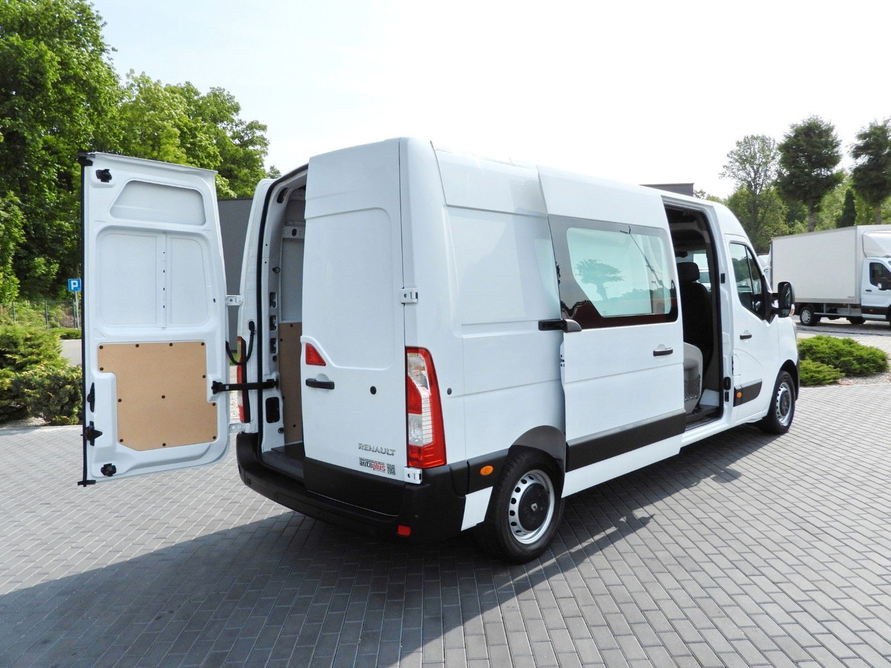 Renault MASTER KASTENWAGEN DOPPELKABINE 7 SITZE TEMPOMAT - Panel van, Crew cab van: picture 3 Renault MASTER KASTENWAGEN DOPPELKABINE 7 SITZE TEMPOMAT - Panel van, Crew cab van: picture 3