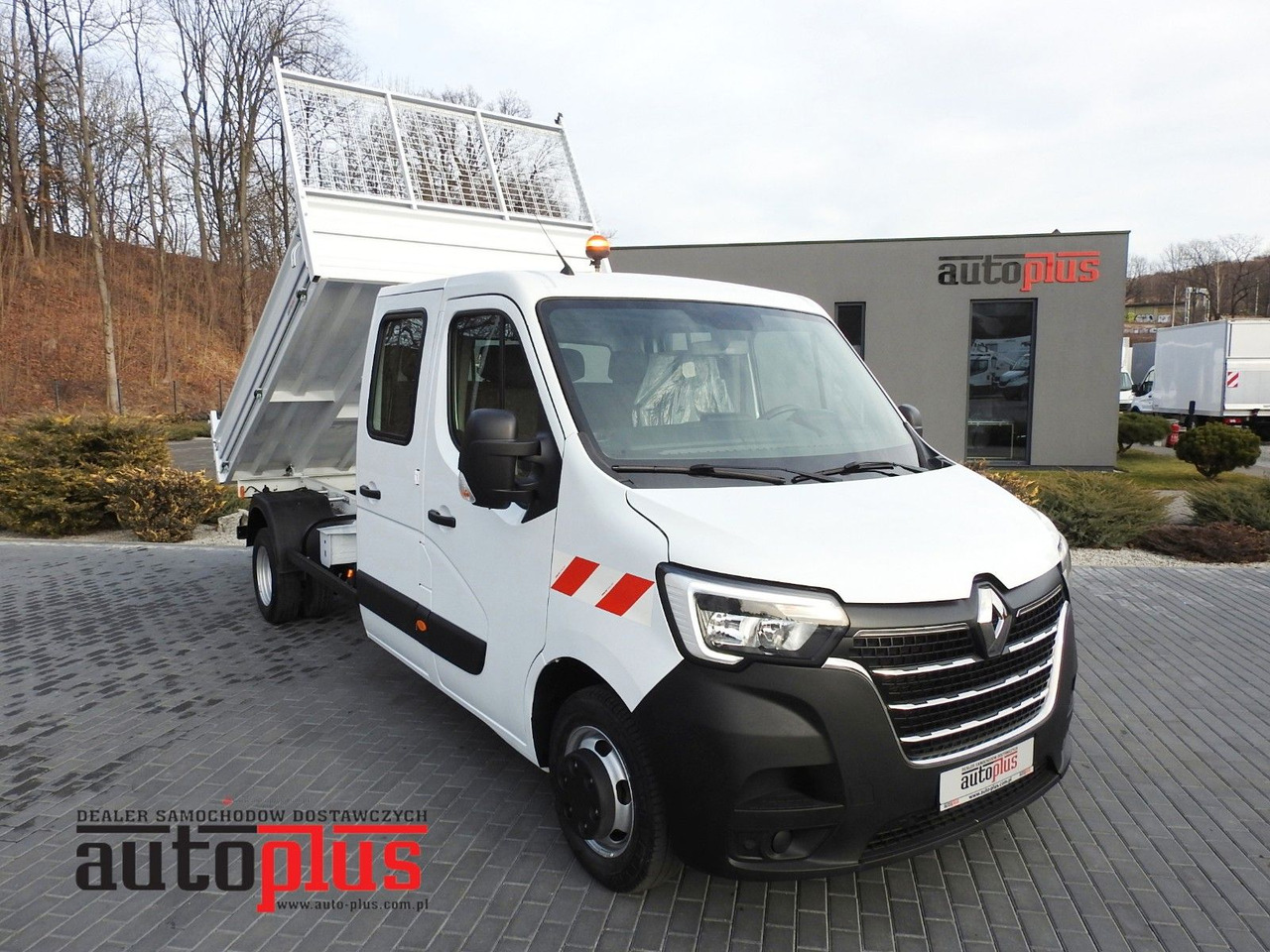 Renault MASTER KIPPER DOPPELKABINE DOKA 6 SITZE TEMPOMAT - Tipper van, Crew cab van: picture 1 Renault MASTER KIPPER DOPPELKABINE DOKA 6 SITZE TEMPOMAT - Tipper van, Crew cab van: picture 1