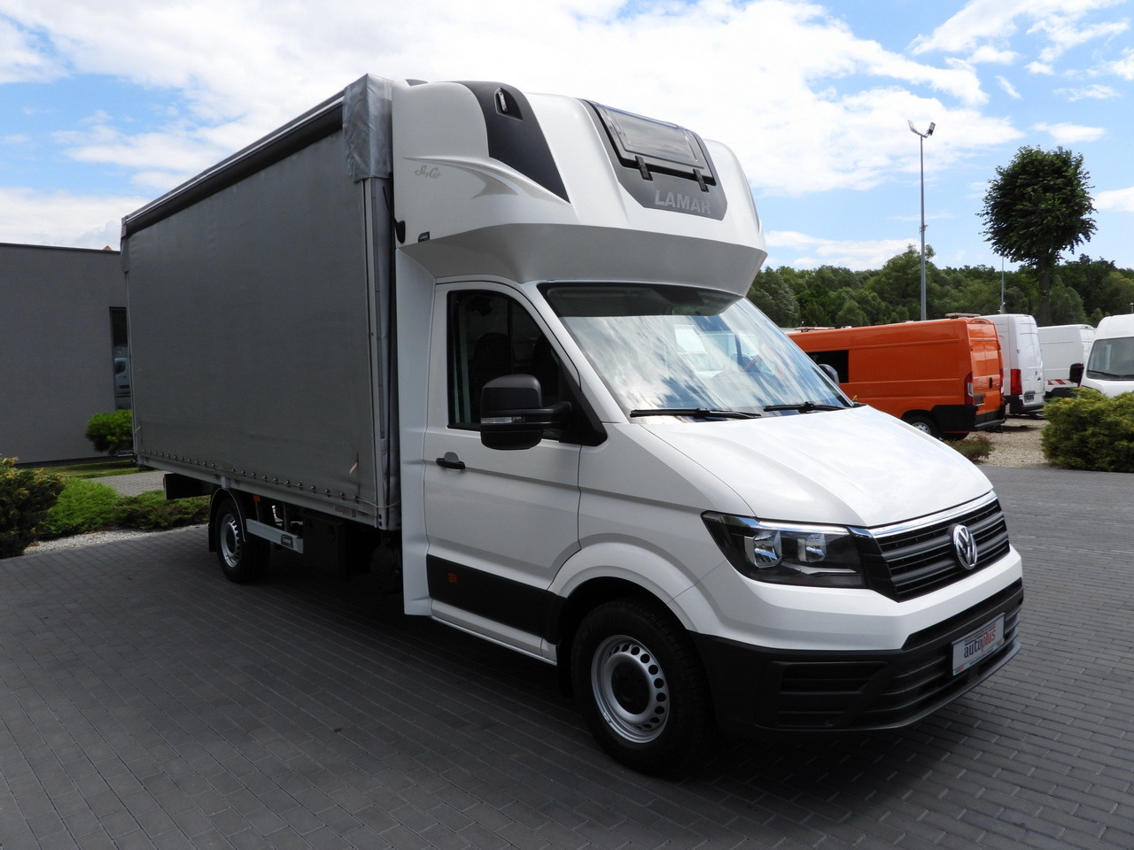 VOLKSWAGEN CRAFTER TARPAULIN 10 PALLETS WEBASTO CRUISE CONTROL AIR CONDITIONING 180HP - Curtain side van: picture 4 VOLKSWAGEN CRAFTER TARPAULIN 10 PALLETS WEBASTO CRUISE CONTROL AIR CONDITIONING 180HP - Curtain side van: picture 4