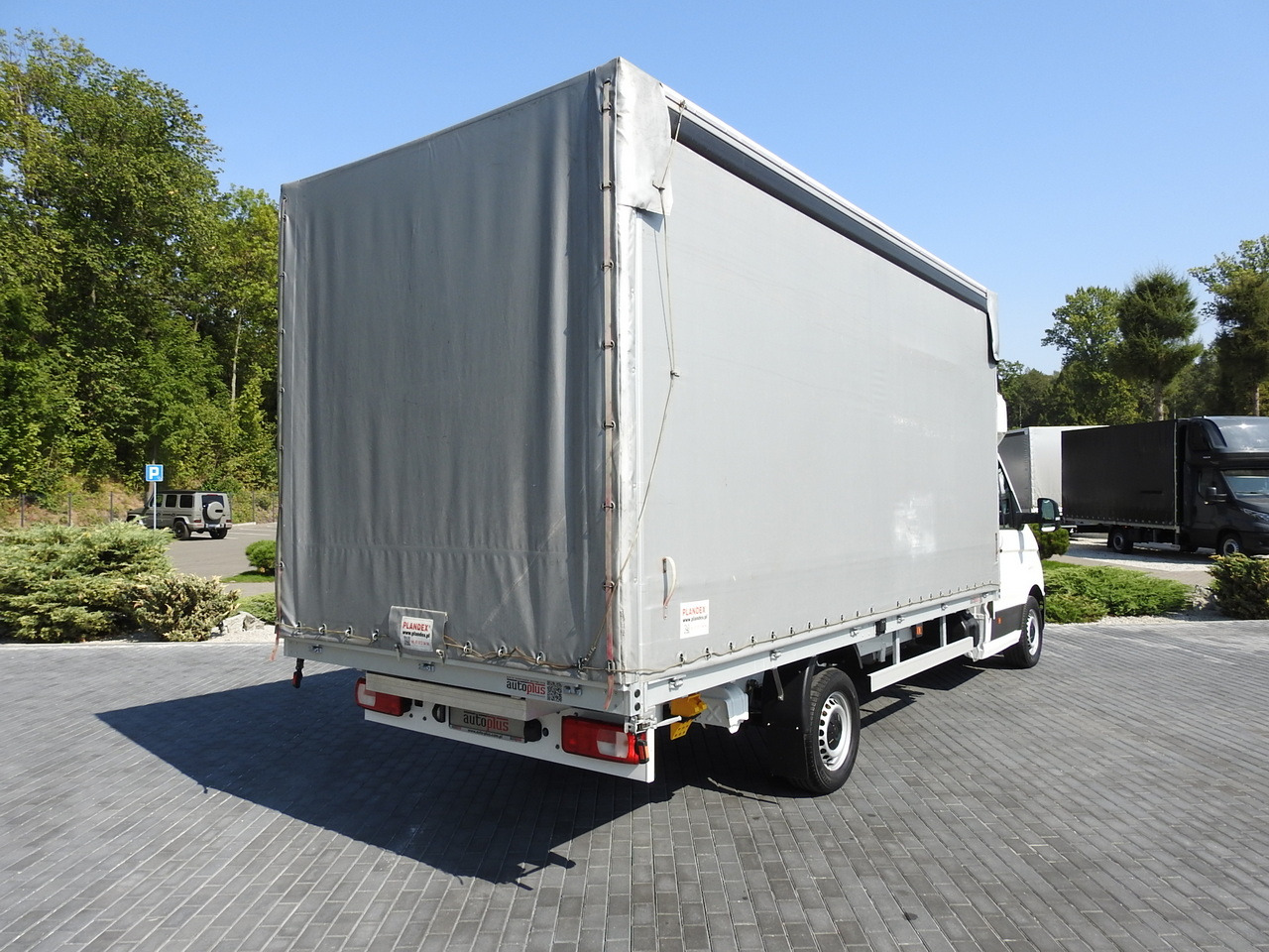 VOLKSWAGEN CRAFTER TARPAULIN 10 PALLETS WEBASTO CRUISE CONTROL AIR CONDITIONING LED LIGHTS  180HP - Curtain side van: picture 3 VOLKSWAGEN CRAFTER TARPAULIN 10 PALLETS WEBASTO CRUISE CONTROL AIR CONDITIONING LED LIGHTS  180HP - Curtain side van: picture 3